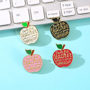 Broche Émail Pomme 4 Couleurs avec Slogan Puissant – Cadeau Idéal pour la Semaine de Remerciement des Enseignants – Badge Métallique Tendance pour Enseignants - Product Image 1