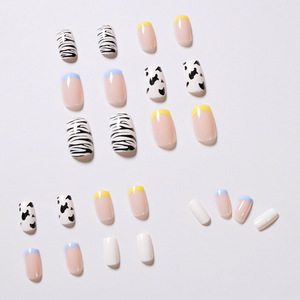 2026 Nuevo Set <span class=keywords><strong>de</strong></span> 24 <span class=keywords><strong>Uñas</strong></span> Postizas ABS con Diseño <span class=keywords><strong>de</strong></span> Chocolate, Donuts, Estrellas y Vacas, Desmontables, Venta al por Mayor, <span class=keywords><strong>Uñas</strong></span> a Presión - Product Image 1