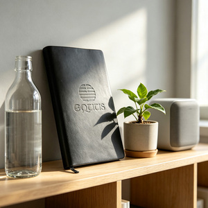 Cuaderno de PU Texturizado Premium con Logotipo Personalizado en Relieve y Ranura Interior para Tarjetas, Material de Oficina - Product Image 6