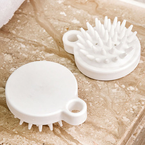 Cepillo de silicona para champú, peine de masaje para champú de uso doméstico, peine de punta suave, peine de cojín de aire para champú de ducha estilo japonés. - Product Image 3