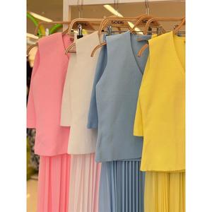 Conjunto de chaleco de punto y falda plisada para mujer Sobe, informal, transpirable, color Ecrum, ajuste estándar, para verano - Product Image 2