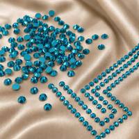 Piedras de Cristal Azules Ecológicas con Reverso Plano para Fijación en Caliente, Ideales para Eventos Formales y Servicio VIP