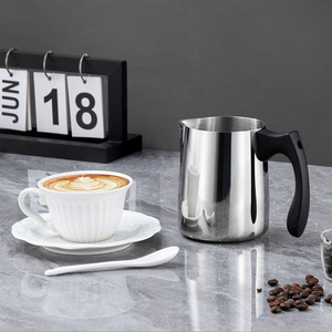 Pichet <span class=keywords><strong>à</strong></span> lait en acier inoxydable 201 avec poignée en plastique Pichet <span class=keywords><strong>à</strong></span> <span class=keywords><strong>café</strong></span> pour expresso Tasse <span class=keywords><strong>à</strong></span> mousser le lait Barista Pichet <span class=keywords><strong>à</strong></span> verser le lait - Product Image 5