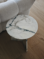 Table d'appoint en marbre fantôme Luofu de qualité supérieure pour salon moderne, accent sculptural et meuble de décoration intérieure