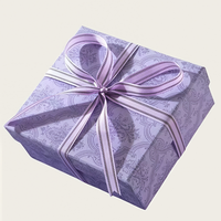 Boîte de papier orange de luxe conception de ruban matériaux recyclés boîte-cadeau de Noël décorative vide pour l'emballage de vêtements gaufrage