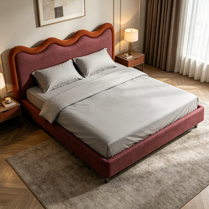 Letto Moderno con Struttura in Legno e Gambe Sottili in Metallo, Testiera Curva a Onda, Rivestimento in Tessuto Personalizzato per Camera da Letto e Villa - Product Image 4