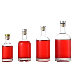 Bouteille en verre transparente à rayures verticales de 500 ml, best-seller, pour whisky, vodka et rhum, avec bouchon en métal et <span class=keywords><strong>film</strong></span> rétractable - Product Image 4