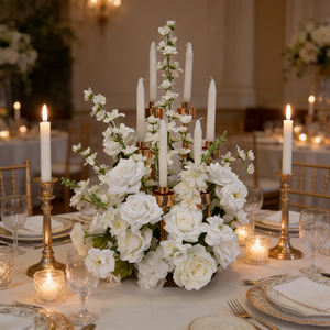 Boule de fleurs de rose blanche en soie de style naturel pour la décoration de mariages, de remises de diplômes, de fêtes de Noël et d'événements - Product Image 1