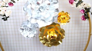 Venta al por mayor <span class=keywords><strong>de</strong></span> rosas brillantes artificiales <span class=keywords><strong>de</strong></span> fondo plano 3D utilizadas como decoración <span class=keywords><strong>de</strong></span> paredes, accesorios <span class=keywords><strong>de</strong></span> boda y <span class=keywords><strong>arreglos</strong></span> para eventos escénicos - Product Image 5