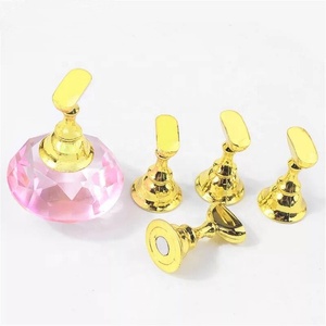 Barra de exhibición de puntas de uñas de alta calidad, belleza y barato, tablero de ajedrez, soporte de práctica de puntas de uñas - Product Image 1