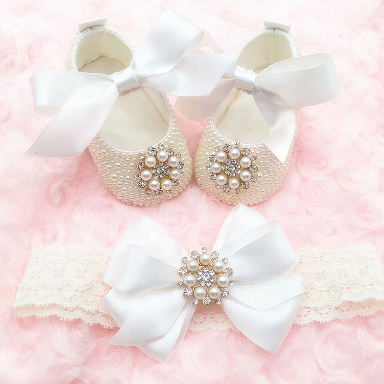 Ботинки для крещения на мягкой подошве для маленьких девочек, обувь для принцесс с цветами и повязкой на голову для новорожденных и младенцев