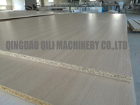 Machine de laminage automatique de panneaux MDF de 1850 mm avec film PVC, avec roulement et moteur