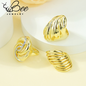 Anillos abiertos gruesos de joyería fina de oro de 14k hipoalergénicos, anillos geométricos únicos hechos a mano y en capas para chicas. - Product Image 3