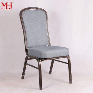 Cadeira de Banquete Empilhável Portátil de Grau Comercial com Encosto Curvo para Hotel, Salão de Conferências e Sala de Estar - Product Image 1