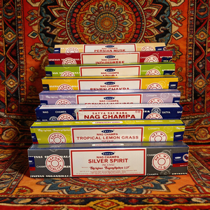 Incenso Natural Autêntico Indiano Importado Nag Champa Truth SATYA com Aroma de Flor Amarela em Embalagem de Caixa - Product Image 1