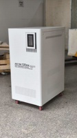 Stabilisateur de tension automatique triphasé AC SVC 380V 50Hz 50kVA 80kVA 100kVA 120kVA pour usage industriel