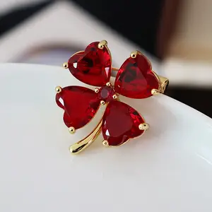 Luxury Designer Four Leaf Clover Brooches Women Elegant Zircon Brooch Pin Suit Clothing Decorations High Quality Fine Jewelry