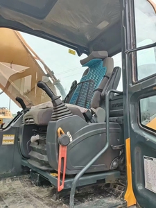 Excavatrice sur chenilles Hyundai 305LC-9T de 30,5 tonnes, état excellent, moteur Cummins, boîte de vitesses et pompe d'origine coréenne - Product Image 3