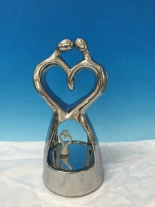 กล่องดนตรีตกแต่งบ้านศิลปะเซรามิกเคลือบอิเล็กโทรเพลนสำหรับงานแต่งงาน - Product Image 2