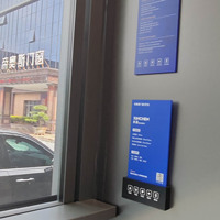 Ventanas y Puertas Corredizas de Aluminio Deioux, Diseño Moderno de Tres Vías, Eficiencia Energética Estándar, Doble Acristalamiento Resistente a Impactos