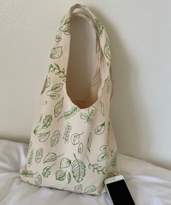 กระเป๋าผ้าแคนวาสขนาดใหญ่สำหรับผู้หญิงกระเป๋าผ้าแคนวาสแบบสั่งทำโลโก้ขนาดใหญ่สไตล์แฟชั่นสำหรับปาร์ตี้วันหยุดสุดสัปดาห์ชายหาดของขวัญถุงช้อปปิ้ง - Product Image 1