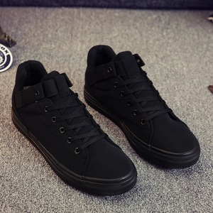 รองเท้าผ้าใบสีขาวใหม่สำหรับผู้ชาย ระบายอากาศได้ดี น้ำหนักเบา ทันสมัย มีเชือกผูก สวมใส่สบาย เหมาะกับทุกฤดูกาล - Product Image 4