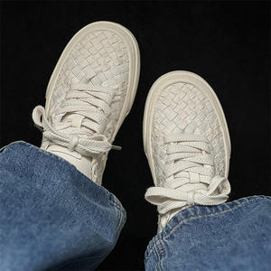 Zapatos de Lona Modernos Tejidos a Mano, Edición Limitada Verano 2026, Transpirables, Cómodos, Casuales, Versátiles para Parejas - Product Image 5