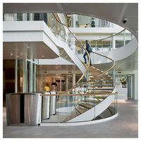 Escalier Circulaire Courbé Moderne Personnalisé pour Intérieur, Marches Antidérapantes en Bois Massif, Idéal pour Villas de Luxe, Projets Résidentiels et Commerciaux