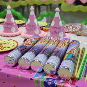 Cañón de Confeti para Fiestas de Cumpleaños, Bodas, Revelación de Género, en Venta, Lanzador de Confeti con Detalles Dorados - Product Image 5