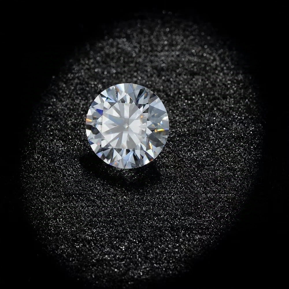 2 carat lab grown diamond ring