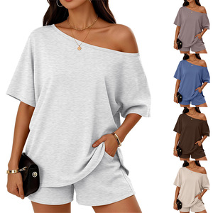 Ensemble 2 pièces pour femmes, haut à col asymétrique et short, couleur unie, décontracté, street fashionista, Smlxlxxl - Product Image 1