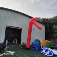 Gigantesque Danseur Aérien Gonflable Rouge en Forme de Crayon pour Événements Éducatifs et Publicitaires