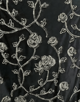 Tissu en velours noir en polyester de poids moyen avec broderie 3D de fleurs pour abaya d'hiver et vêtements de mariage