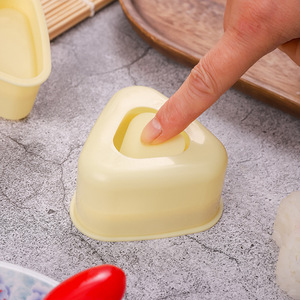 New DIY Sushi Mold <strong>Onigiri</strong> Rice Ball Food Press <strong>Triangular</strong> Sushi Maker Mold DIY Tools Kitchen Accessories - Product Image 4