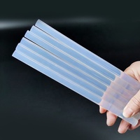 Résine de bâton adhésif thermofusible jaune clair clair et barre de silicone EVA sans fixation pour l'emballage de boîte cadeau