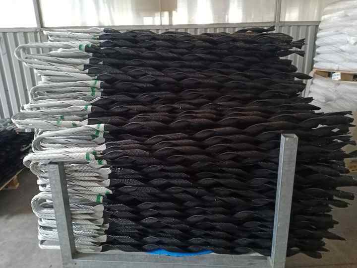 Vietnam Manufactured Coated Galvanized Steel Preformed Guy Dead Grip / Clamp