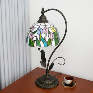 Lámpara de Escritorio Minimalista con Tulipanes de Vidrio de Colores, Linda Lámpara de Mesa para Niñas, Moderna Lámpara de Lectura para Dormitorio, Regalo Creativo - Product Image 3