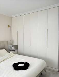 2025 Popular Solid Wood Sliding Door Wardrobe Set Customized Large Space Storage Integrated Dressing <b>Table</b> Cloakroom Bedroom ETF - Product Image 2