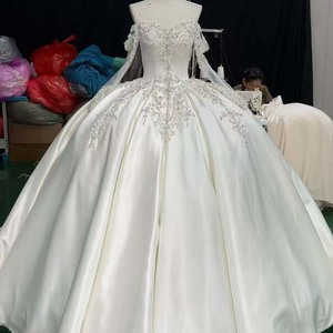 Vestido de Novia Romántico Jancember Hz034, Color Marfil, Hombros Descubiertos, Adornado con Cuentas de Cristal, Manga Corta, Cintura Ajustada, Satén Duquesa, Estilo Princesa - Product Image 1