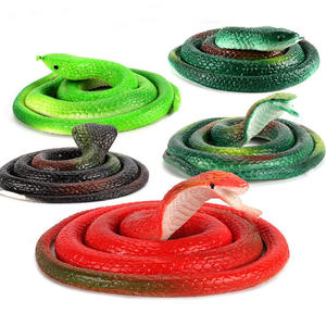 Simulación de serpiente de goma, juguetes de miedo, juguetes de broma De Cobra de goma caliente, serpiente de goma suave para niños - Product Image 1