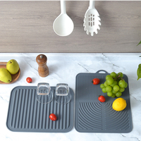 Accessoires de cuisine Tapis de table en silicone coloré de 17.5 pouces/Tapis de séchage de cuisine/Tapis de filtre à eau pour tasse