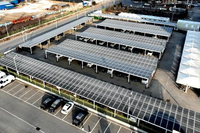 Structure de carport solaire avec conception personnalisée OEM ODM du fabricant, résistance au vent de 60 m/s et installation modulaire