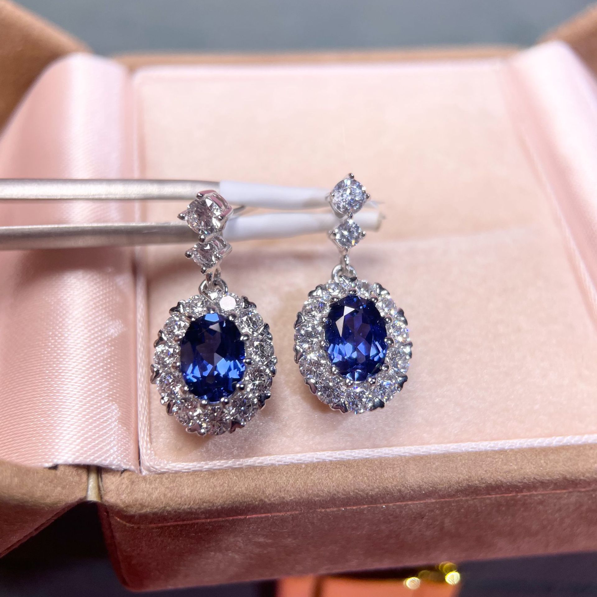 2ct cultivation sapphire earring