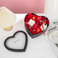 Coffret Cadeau Saint-Valentin Artisanal en Forme de Cœur avec Roses Artificielles Imprimées en Quatre Couleurs pour la Fête des Mères, Cadeau pour Femmes et Filles
