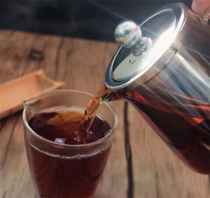 Set Teiera in Vetro Borosilicato con Logo Personalizzato 550ml/950ml, Resistente al Calore, con Infusore in Acciaio Inossidabile per Tè Sfuso - Product Image 4