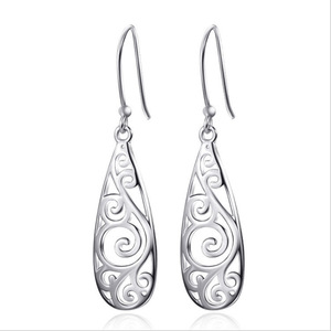 Orecchini Pendenti Vintage a Foglia Traforata da Donna, Accessori Moda Statement per Feste e Uso Quotidiano - Product Image 4