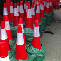 Cône de signalisation routière en PVC réfléchissant prismatique haute visibilité, orange fluorescent, base antidérapante, certifié standard, cône routier