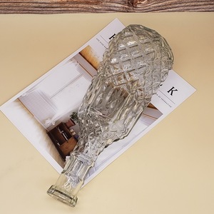 Refroidisseur à vin et carafe en <span class=keywords><strong>verre</strong></span> de luxe de style français 1L Carafe à vin de raisin vide avec un design élégant en <span class=keywords><strong>verre</strong></span> avec couvercle en <span class=keywords><strong>verre</strong></span> - Product Image 2