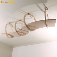 Structure d'escalade murale pour chat RSCW3110-5 avec design de niche et étagère à couloir aérien