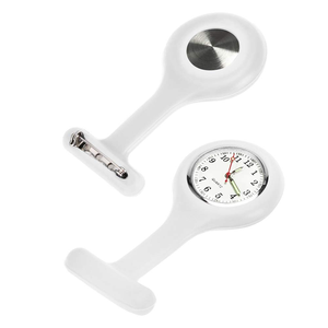 Montre infirmière personnalisée en silicone avec épingle – Montre de poche médicale à clipser pour infirmières, étudiants, promotions en matière de santé - Product Image 2
